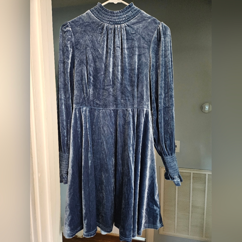 NWOT Baltic Born Light Blue Velvet Long Sleeve Dress